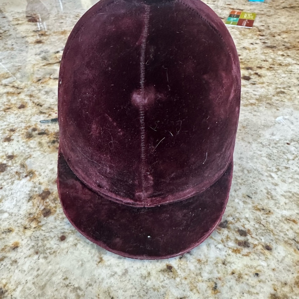 ESSEX DELUXE | Merlot Velvet USPC Essex Deluxe Riding Red Cap.